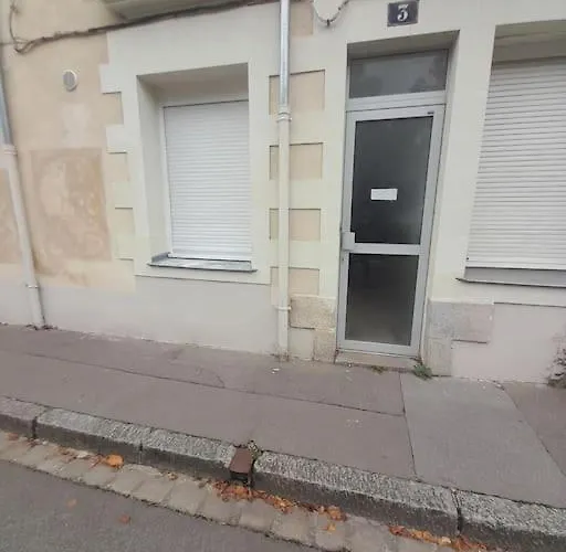 Mangin-direct Gare-parking-proche Commerces